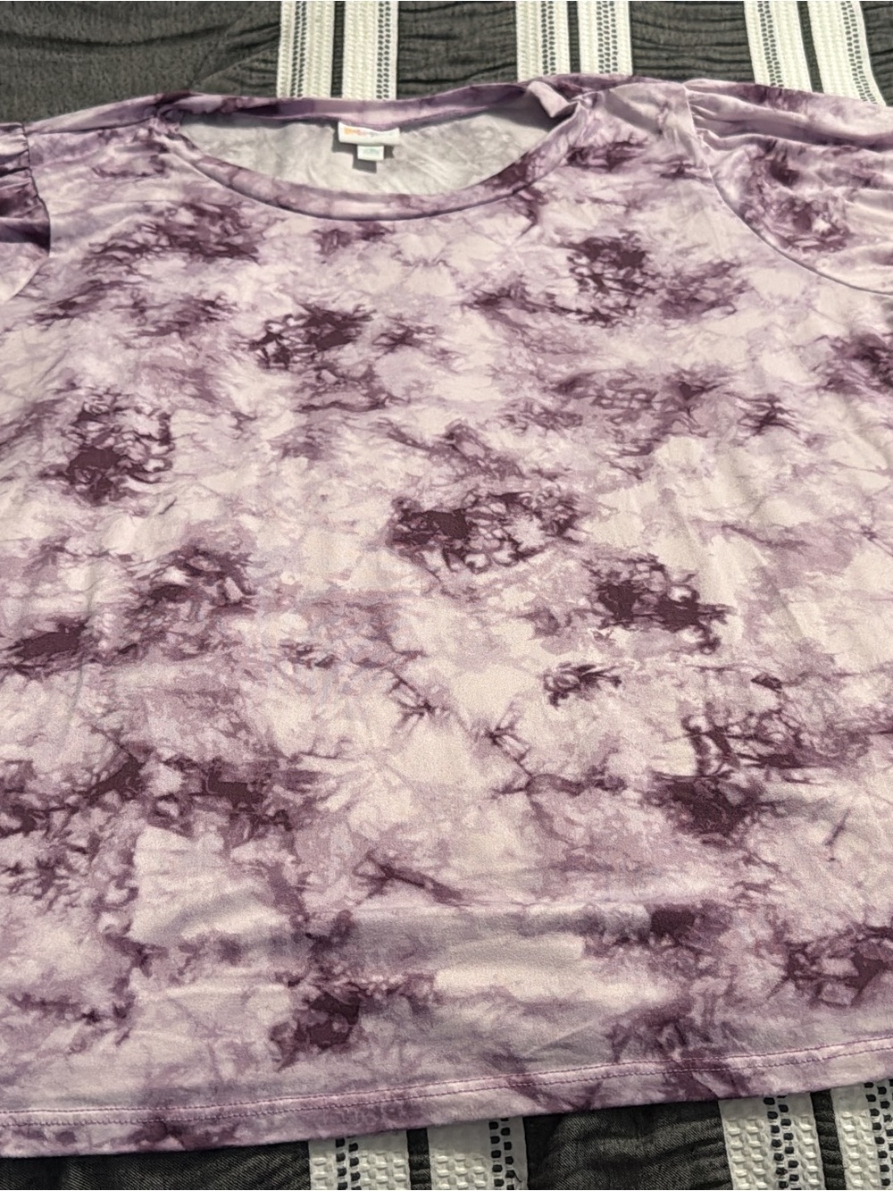 LuLaRoe Lavender Tie-Dye Short Sleeve Top